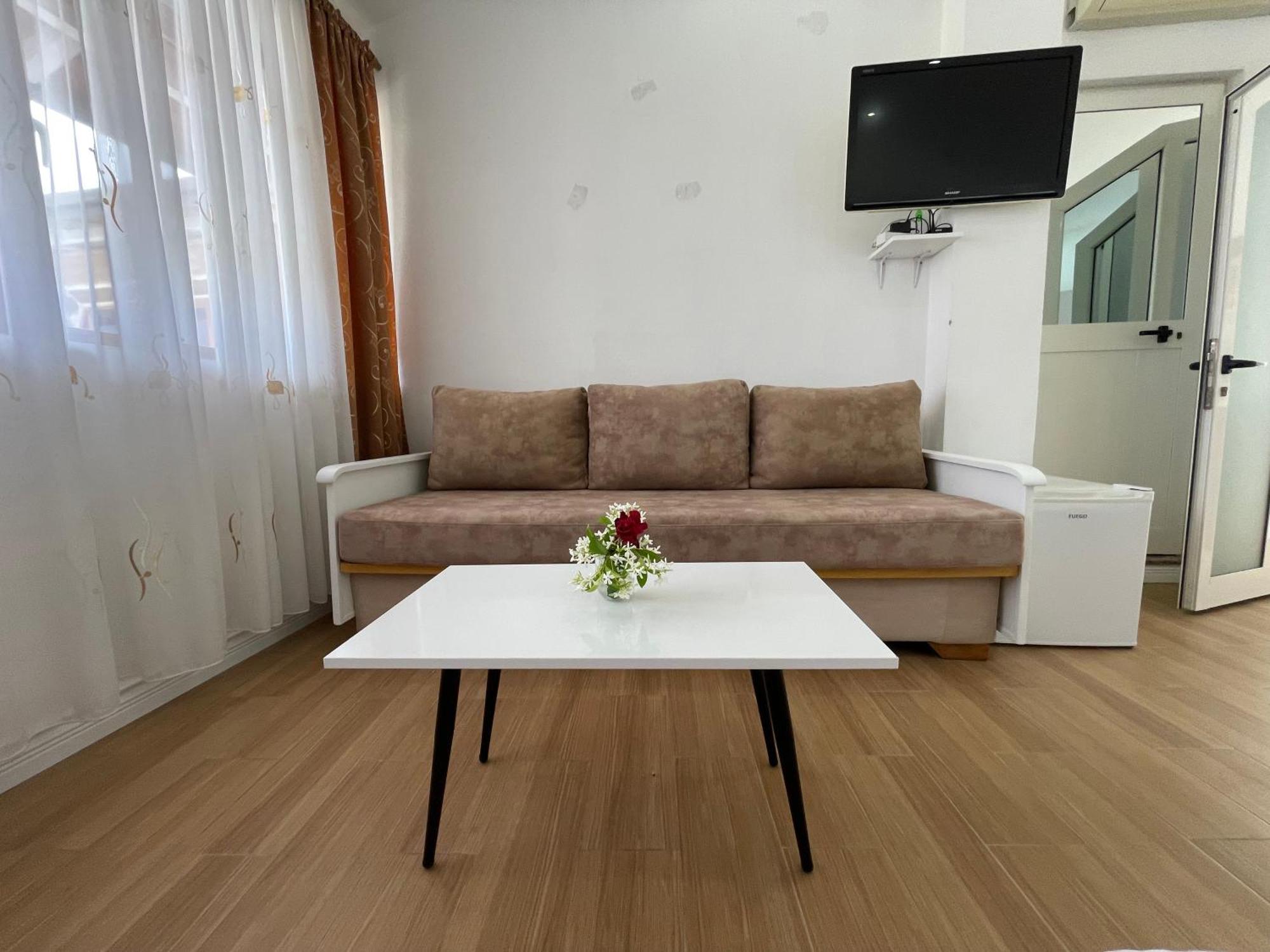 Vila Nela Shkodër 外观 照片